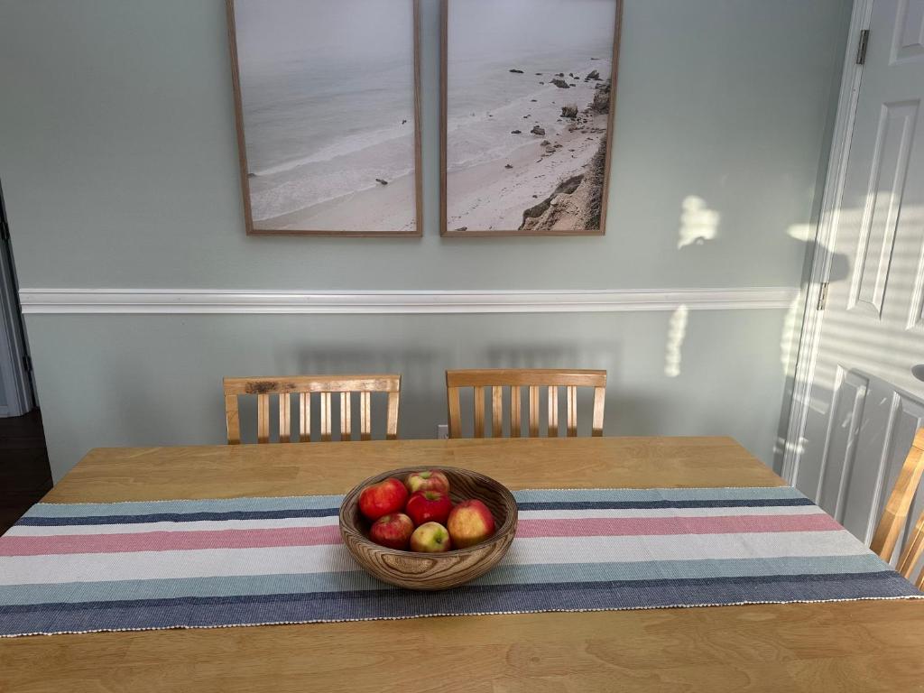 Ein Bett oder Betten in einem Zimmer der Unterkunft Beautiful Two Bedroom, Two Bathroom First Floor Condo in Gulf Shores!
