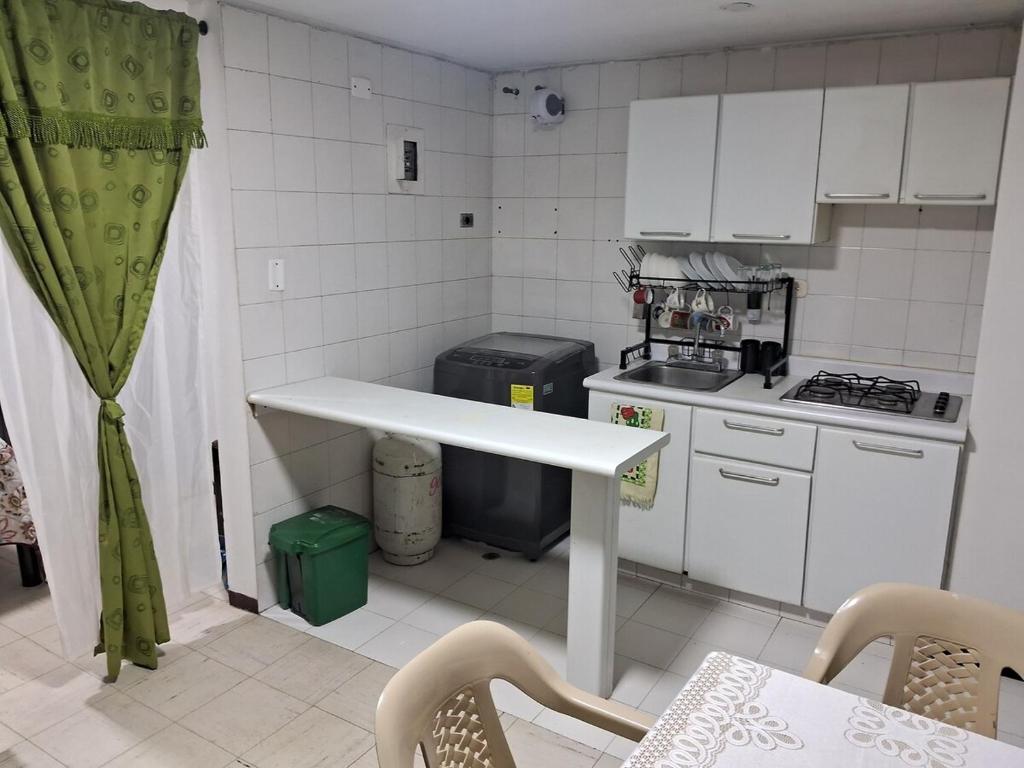 Kuchyň nebo kuchyňský kout v ubytování Confortable Apartamento Parque Caldas Manizales