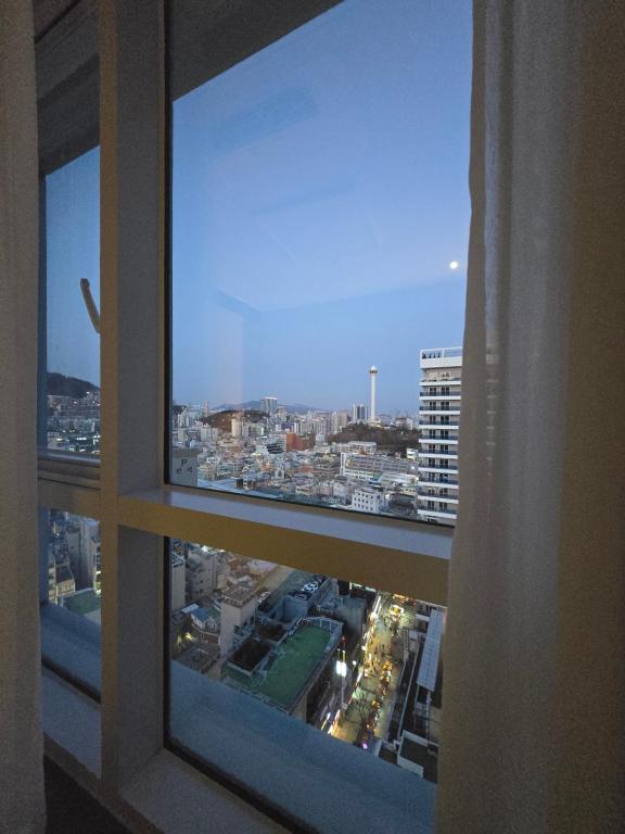 Nespecifikovaný výhled na destinaci Pusan nebo výhled na město při pohledu z hotelu