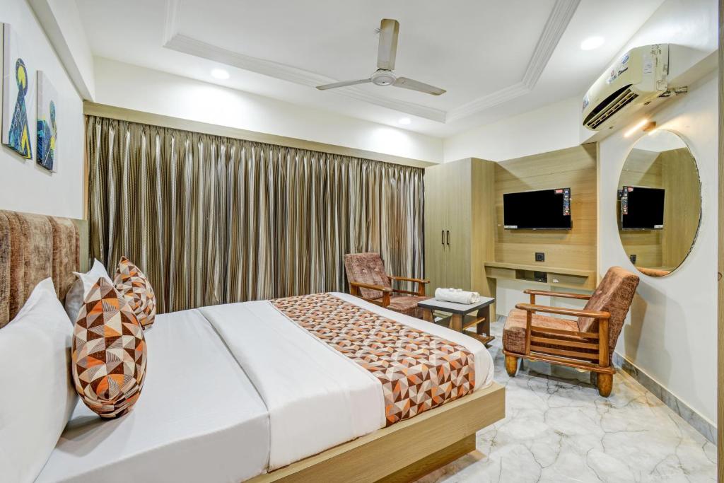 TV a/nebo společenská místnost v ubytování Hotel Royal Stay, Pakwan Sg Highway