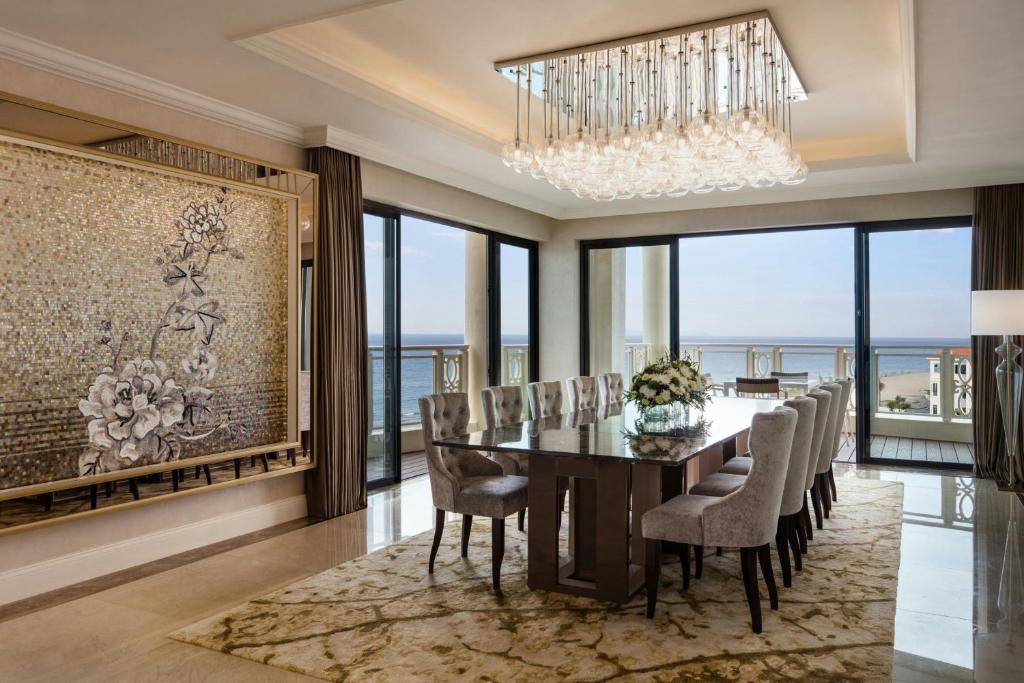 Posezení v ubytování Sheraton Grand Danang Beach Resort & SPA