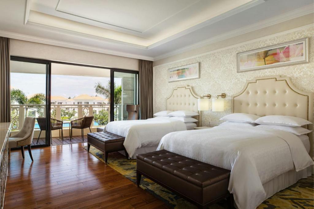 Deluxe, Guest room, 2 Twin, Pool view