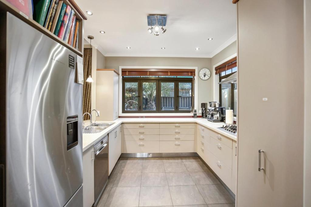 Palm Paradise with Spa - Resim 18