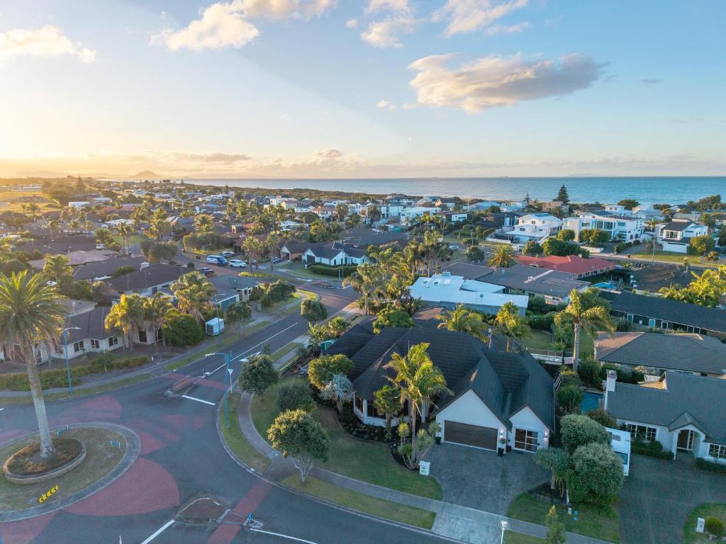 Palm Paradise with Spa - Resim 13