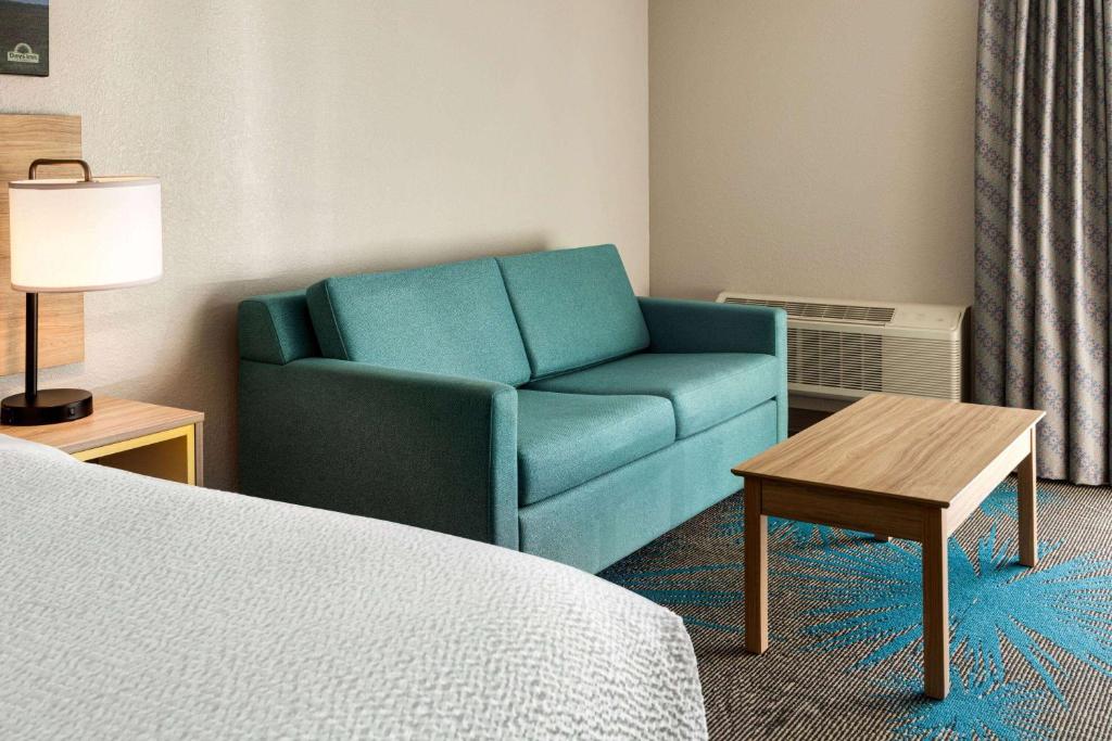 Days Inn by Wyndham Grand Island I-80 photo