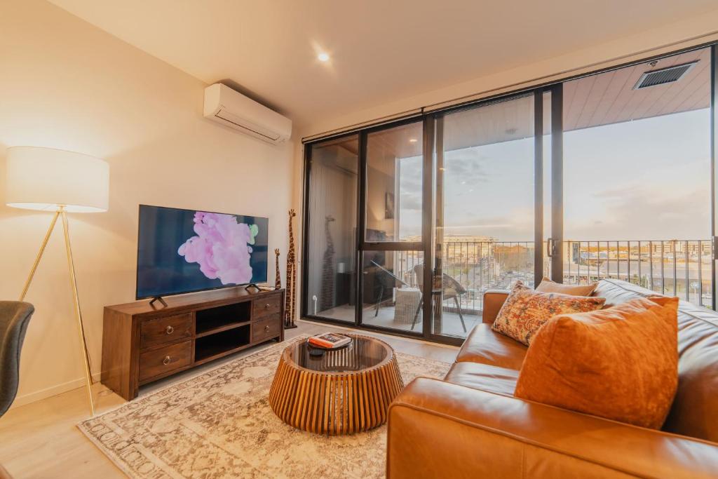 Central 1BR Apt - Balcony Kitchen & Bath - Resim 7