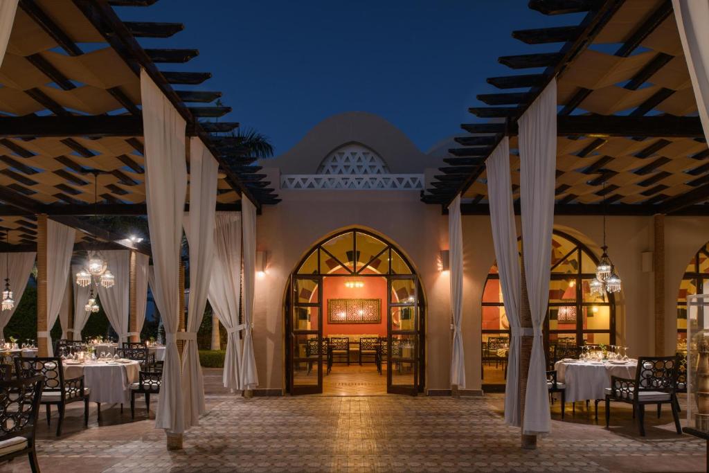 Restaurace v ubytování Iberotel Redsina