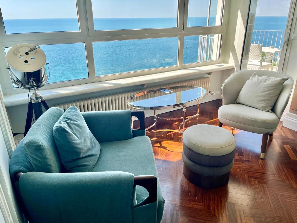 
Suite with Sea View and Terrace
