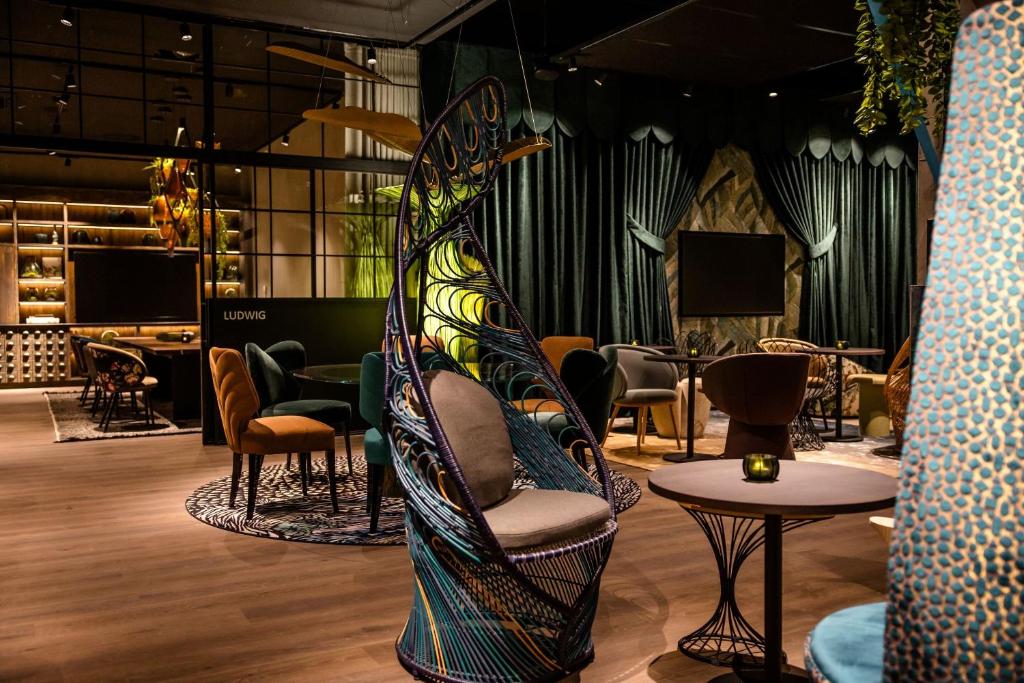 Motel One München Hauptbahnhof - Resim 9