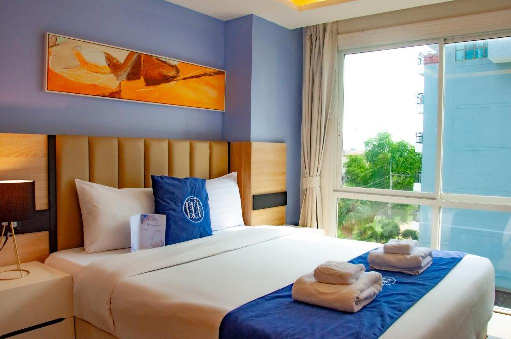 HT9 Hotel - Two-Bedroom Suite