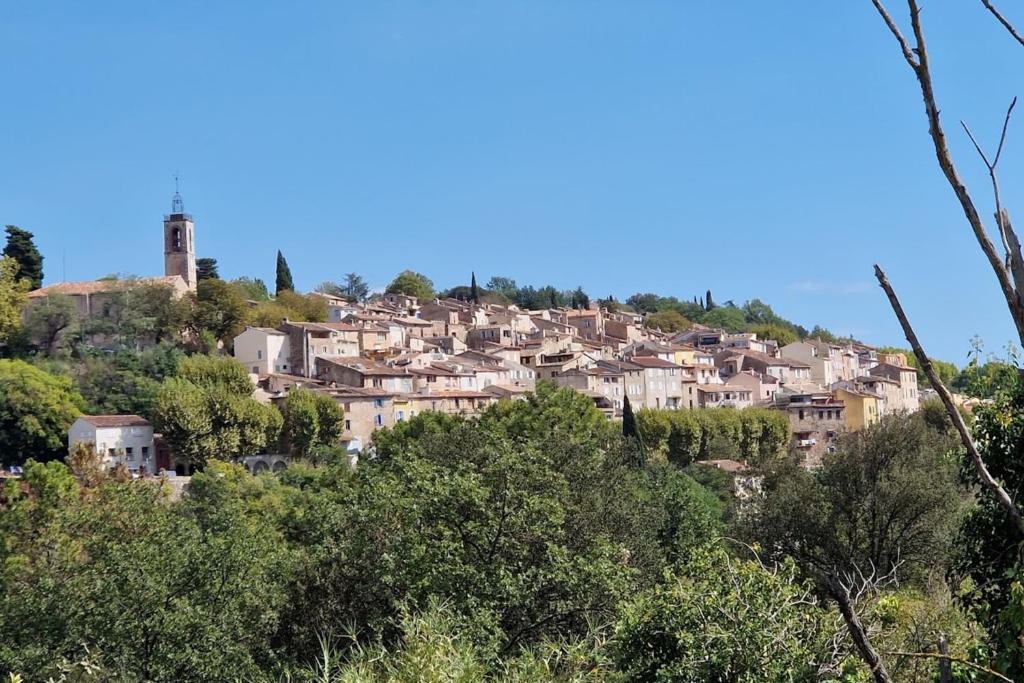 バニョル・アン・フォレにあるOld Provencal house - 3 bedroomsのギャラリーの写真