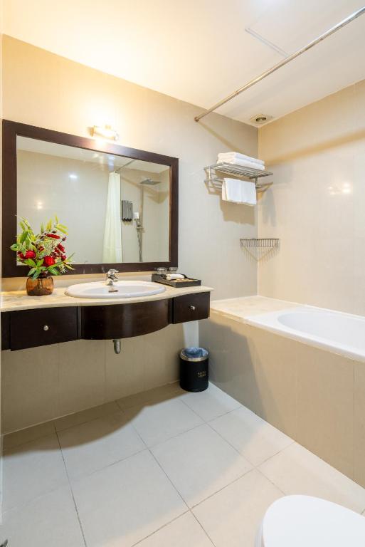 Phòng tắm tại La Bonita Boutique Hotel