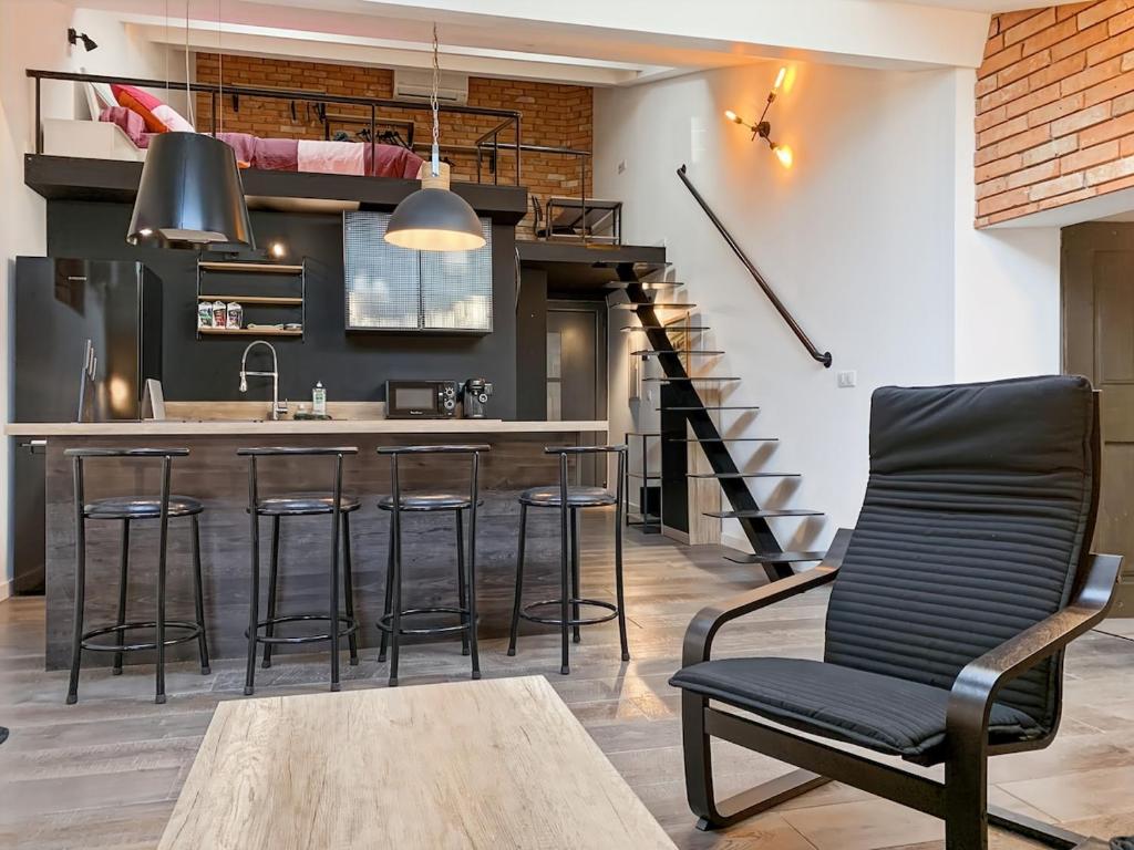 Photo de la galerie de l'établissement Modern apartment in the historic center of Fréjus, à Fréjus