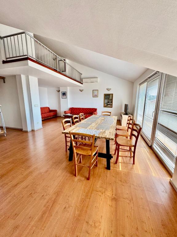Kuchyň nebo kuchyňský kout v ubytování Apartments Dani