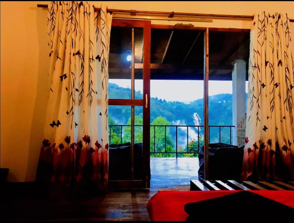 Nespecifikovaný výhled na hory nebo výhled na hory při pohledu z bed and breakfast