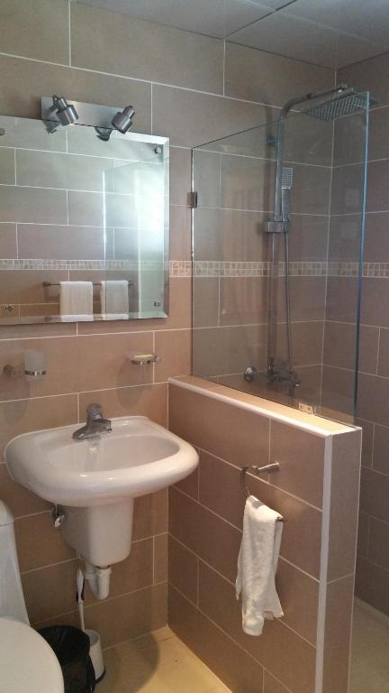 Koupelna v ubytování Hotel Voramar