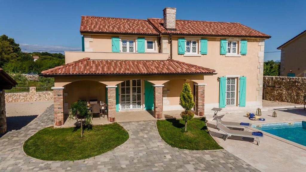 Casa Blu with pool