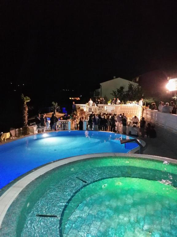 Bazén v ubytování Guesthouse SOLE nebo v jeho okolí
