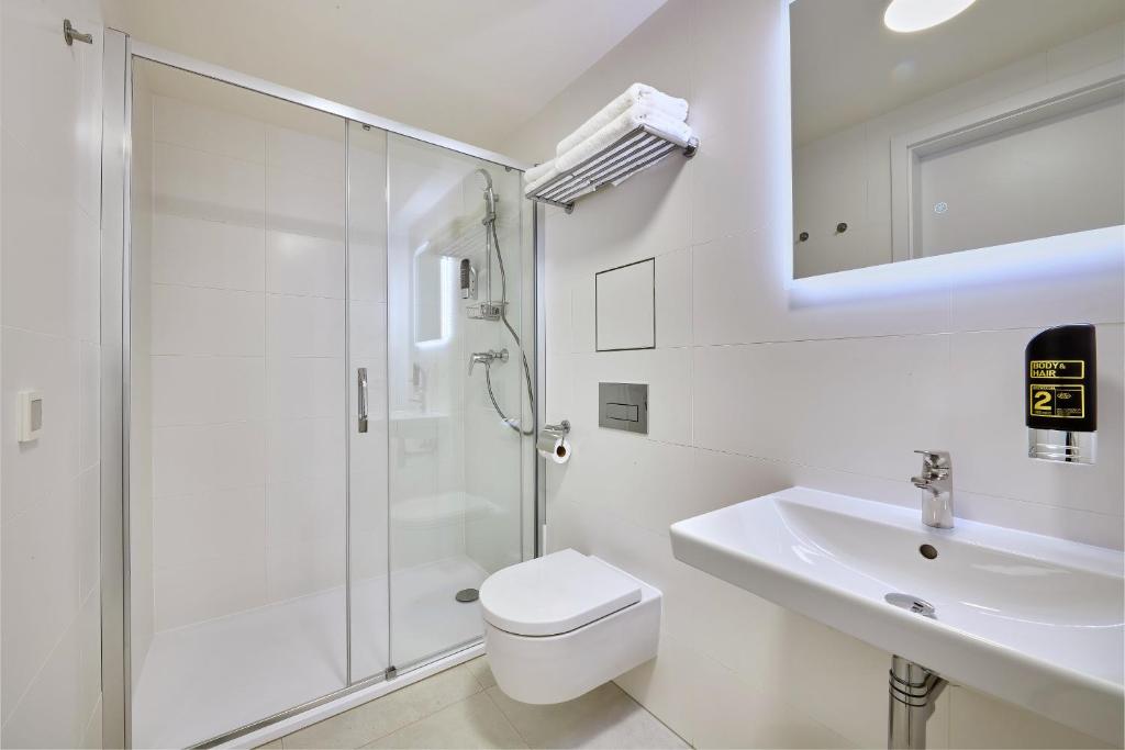 DownTown Suites Andel - Resim 27