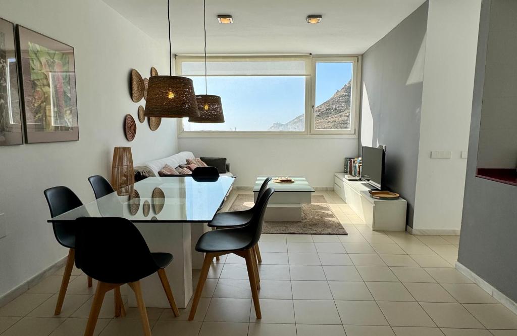 Moderno apartamento con vistas al mar - Apartamento De Tres Dormitorios