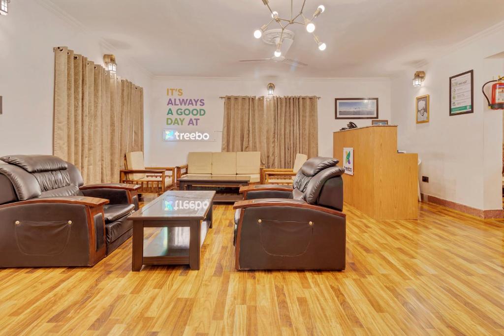 Posezení v ubytování Treebo Vitasta Villa, Srinagar