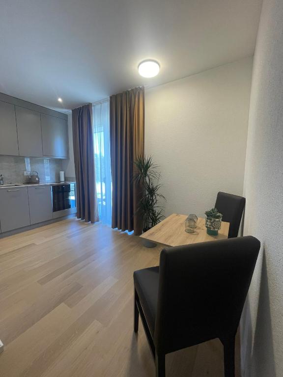 Köök või kööginurk majutusasutuses Hotel Swiss Bellevue Oberwangen