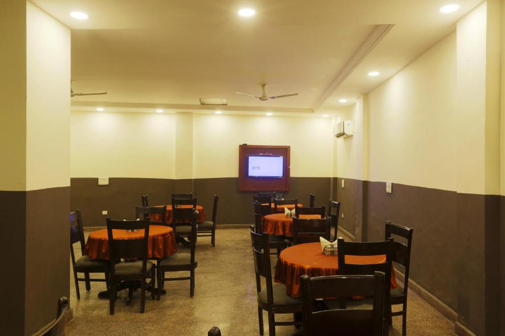 Restaurace v ubytování Hotel Palm Emarald