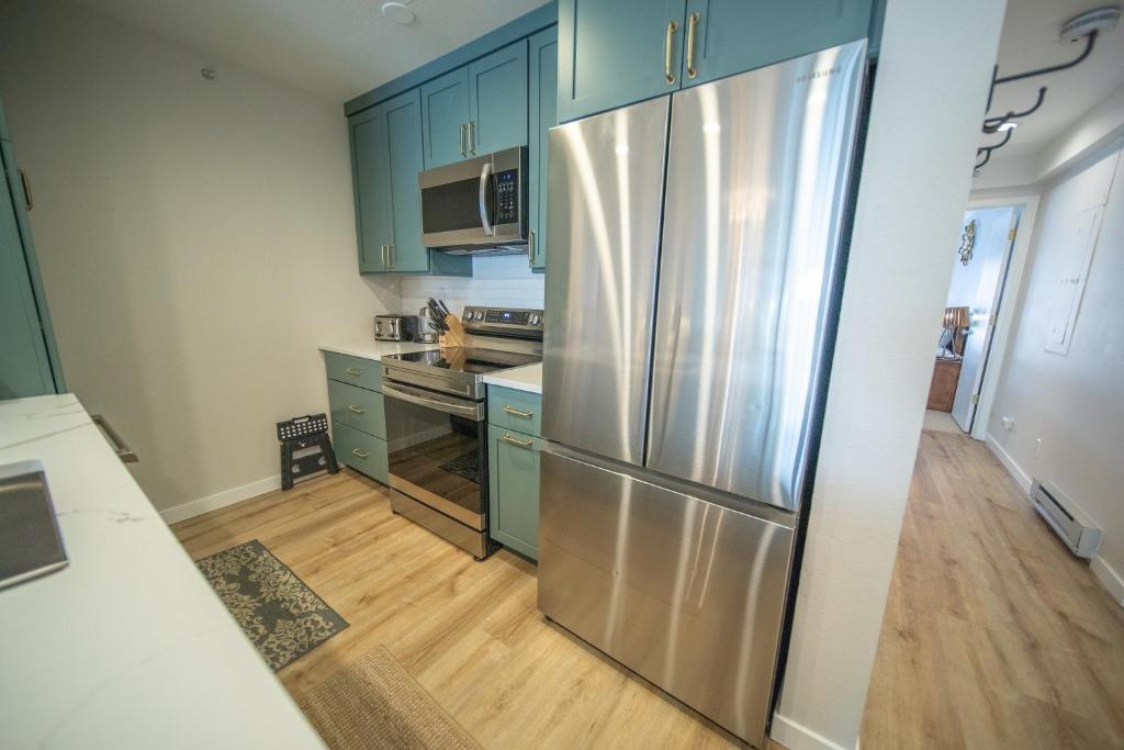 Η κουζίνα ή μικρή κουζίνα στο Liftside 304 by SummitCove Lodging