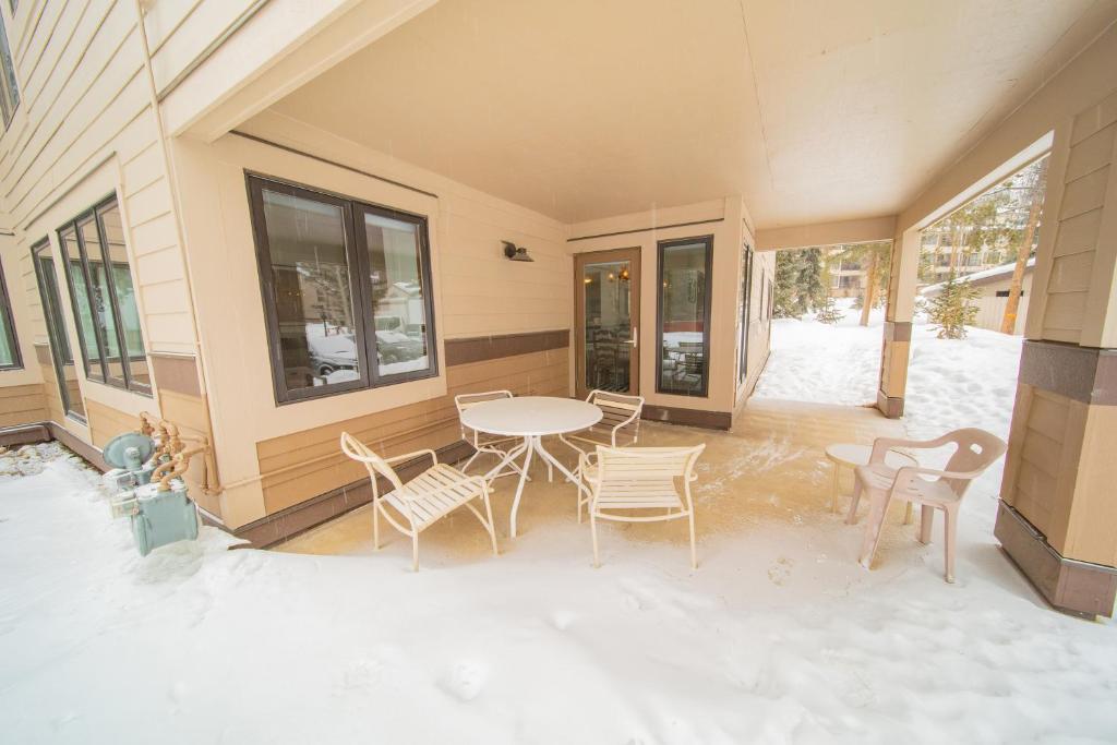 Balkón nebo terasa v ubytování Quicksilver 1605 by SummitCove Lodging
