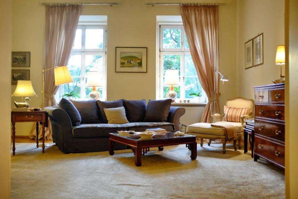 Altbauapartment am Stadtpark mit Uhrturmblick