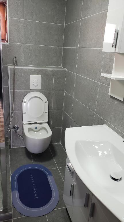 Koupelna v ubytování Prenoćište 3 sobe