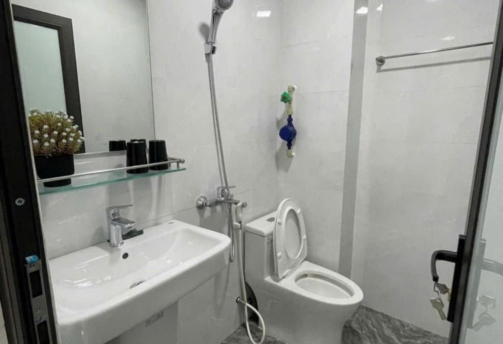 Koupelna v ubytování Ami Home Đội Cấn