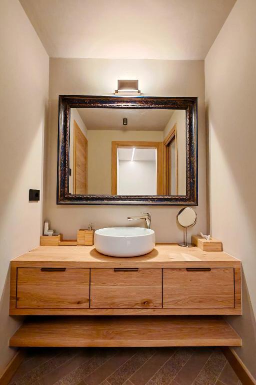 Le Reve Charmant Apartments - Via De L ostan, 18 - 12