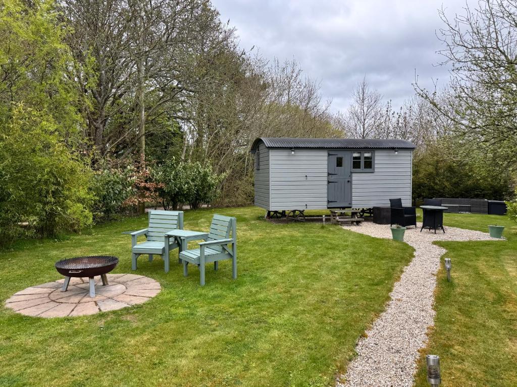 Κήπος έξω από το Greatwood Shepherds Hut