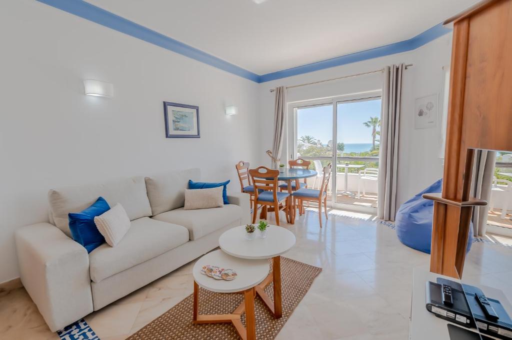 Ocean Vista Retreat with Beach & Pool Access by Drago Rentals