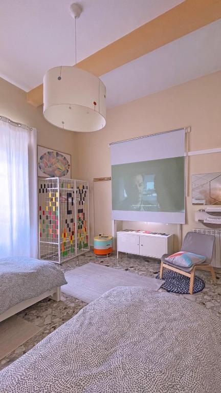 TV a/nebo společenská místnost v ubytování Three Rooms