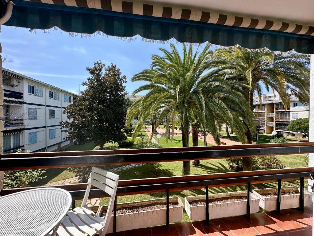 A balcony or terrace at Home Ibiza Salou