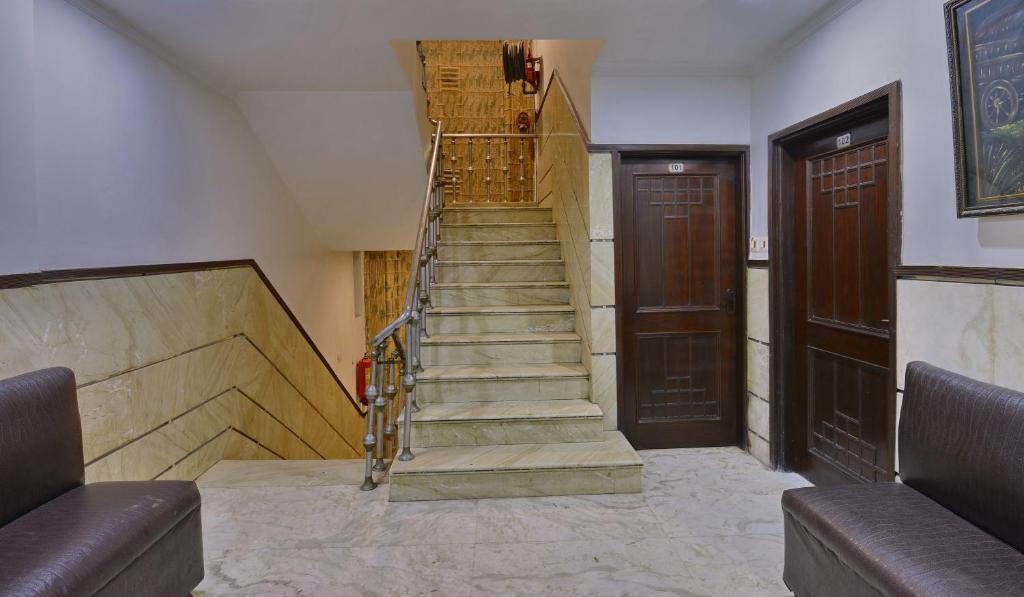 Fotografie z fotogalerie ubytování Perfect Hotel PG In New Delhi - Walking the all Best Market v Novém Dillí