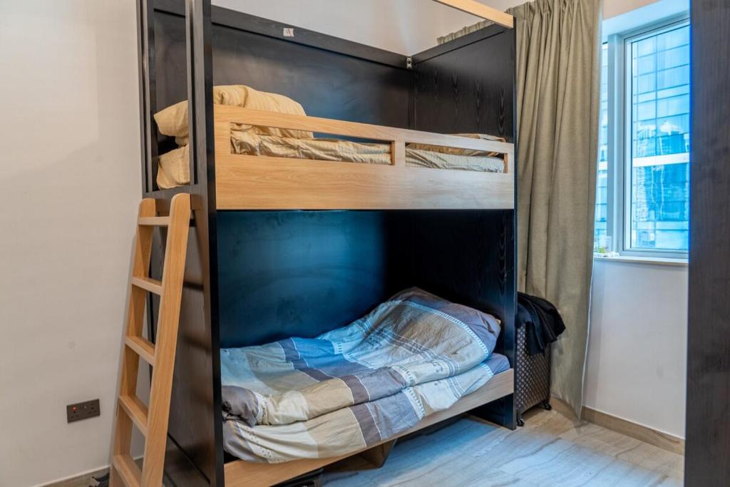 Postel nebo postele na pokoji v ubytování Female - Girls Joyful Journeys - girls only bedspace