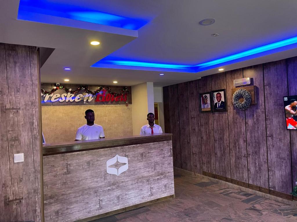 Certifikát, hodnocení, plakát nebo jiný dokument vystavený v ubytování PRESKEN HOTELS @FAJODD-4