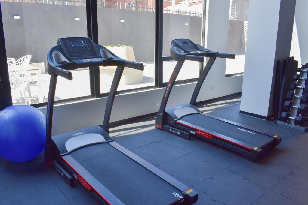 Fitness centrum a/nebo fitness zařízení v ubytování VOU Suites