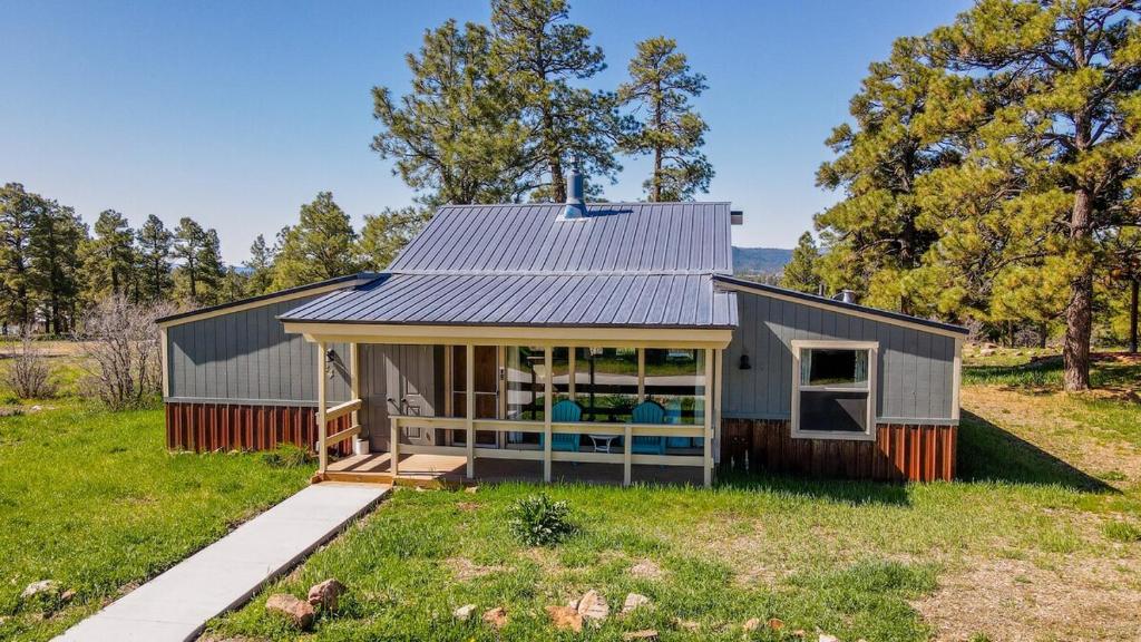 Gallery Detail: Beautiful Rustic Modern Remodel In Ideal Location باغوسا سبرينغز
