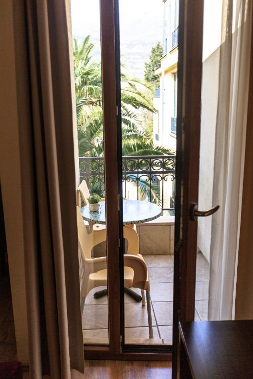 Lucic Rooms & Suites - 5