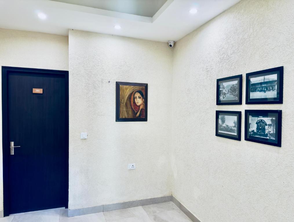 Fotografie z fotogalerie ubytování White Crest Amritsar - 300 mtr from golden temple ! Prime location ! parking ! hygenic rooms ! v destinaci Amritsar