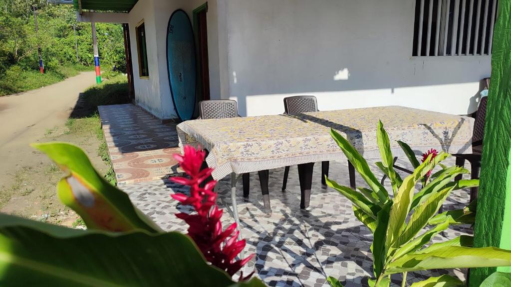 Aed väljaspool majutusasutust Hostal Aguas Claras