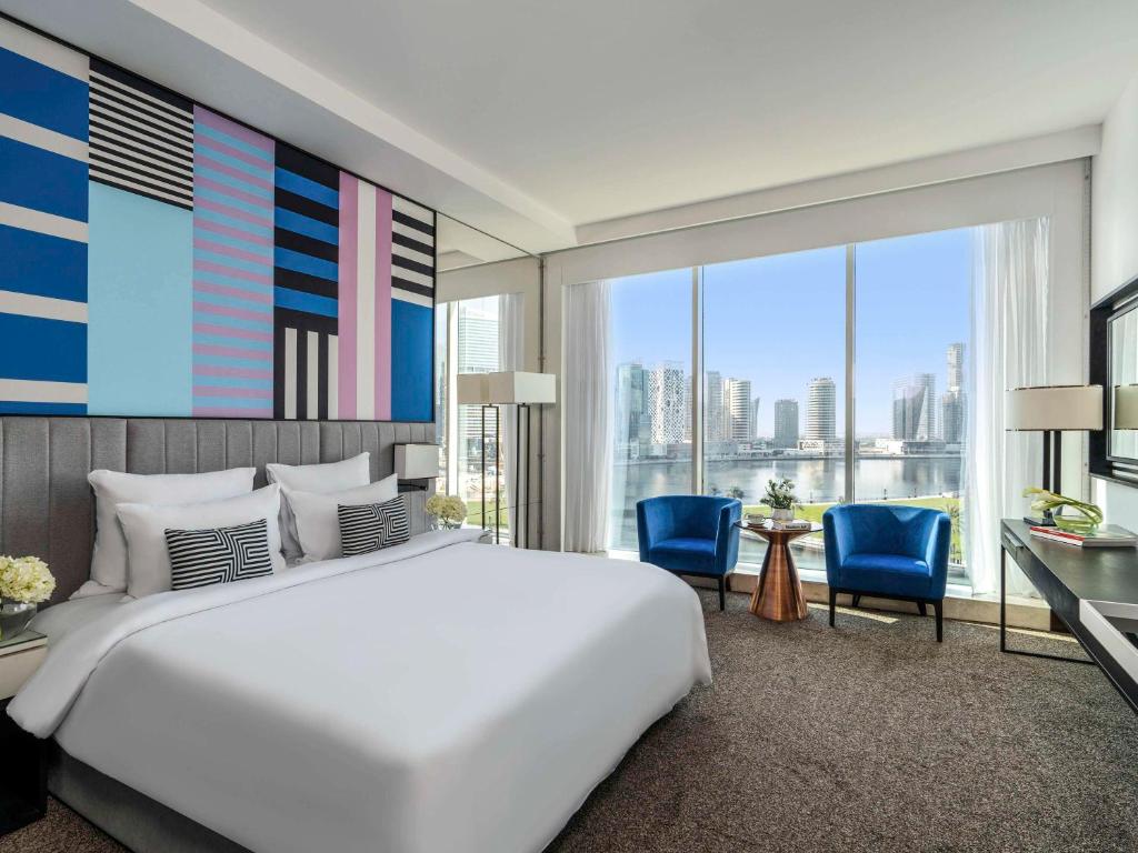 Postel nebo postele na pokoji v ubytování Pullman Dubai Downtown
