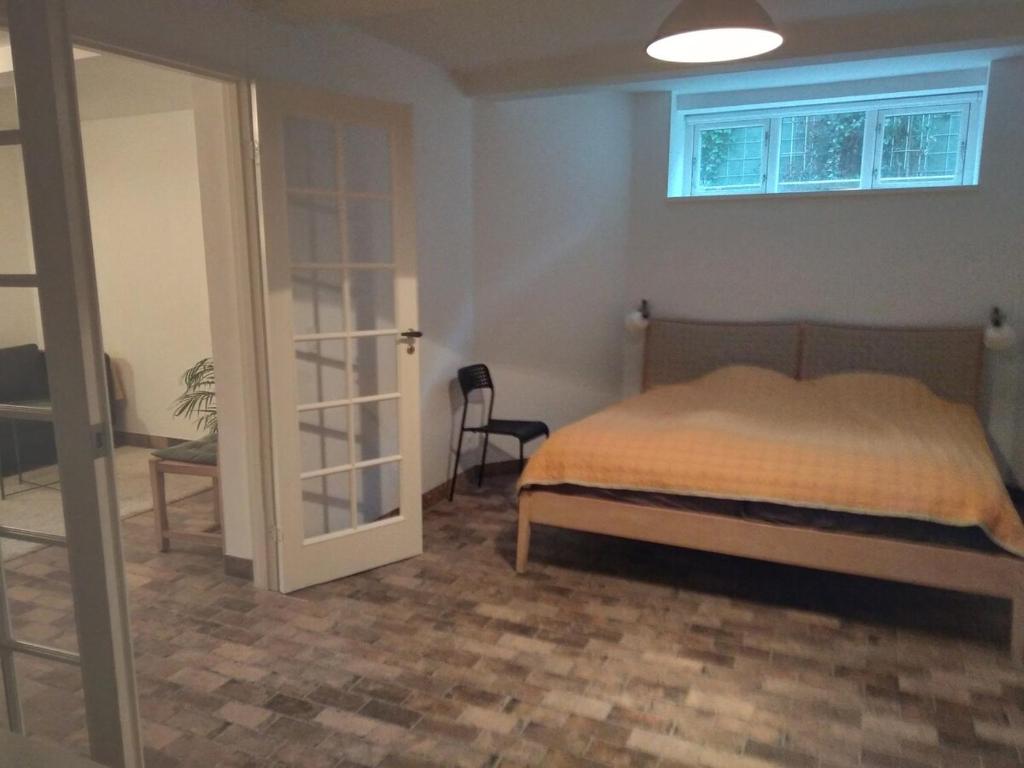 Postel nebo postele na pokoji v ubytování Self-contained apartment in a house in Søborg