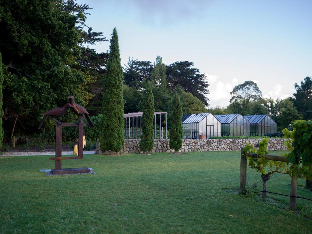 Craggy Range Luxury Vineyard Retreat - Resim 43