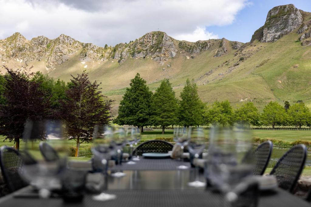 Craggy Range Luxury Vineyard Retreat - Resim 45