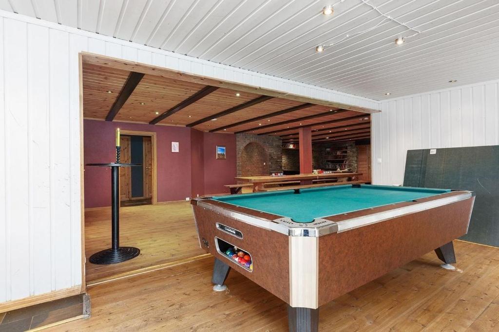 Τραπέζι μπιλιάρδου στο Cave in, 5 bedroom guesthouse - 275m2